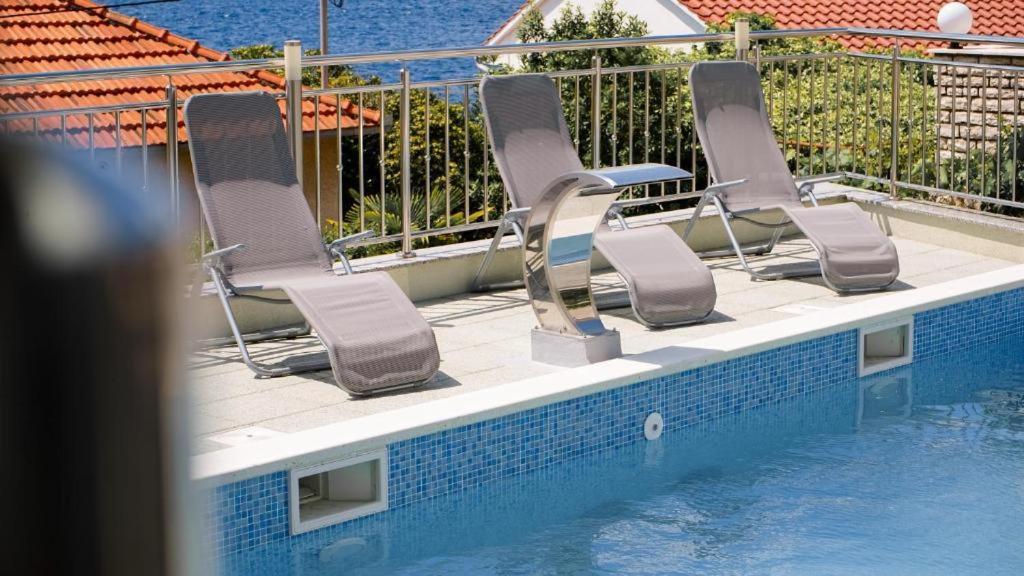 Trogir-Luxury Villa Sapphirus Seget Vranjica Exterior photo